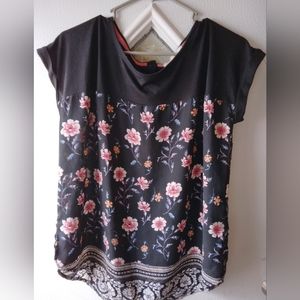 Black Floral Rewind Short Sleeve Top size XL